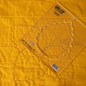 Quilter's Rule ¼" Leaf 4 - quilting ruler and template - detail view