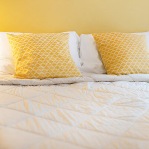Vlieseline 276 Natural Cotton White Batting 150cm Sew-In used as a quilt cover