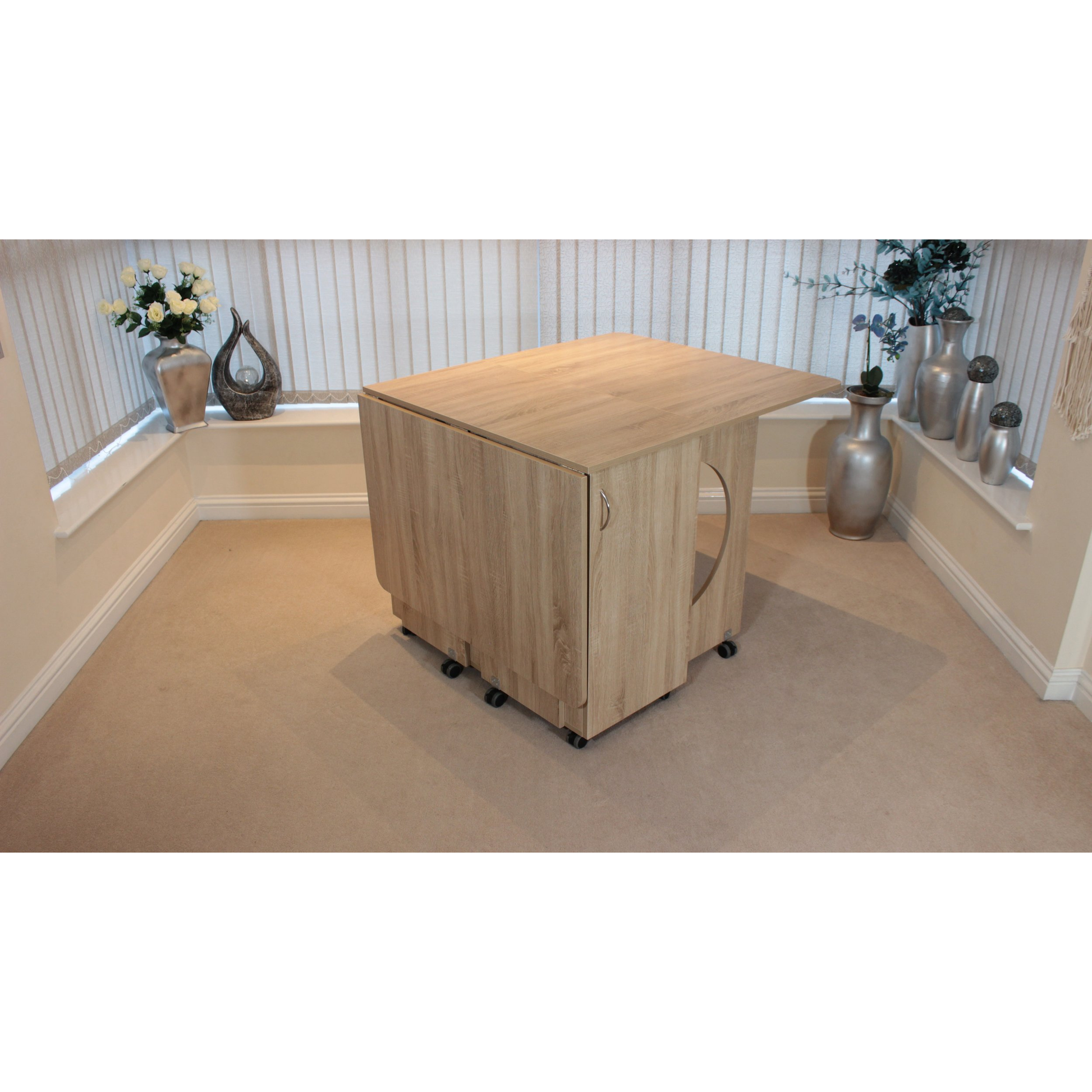 Horn Maxi Hobby Table on lockable castors in a craft room
