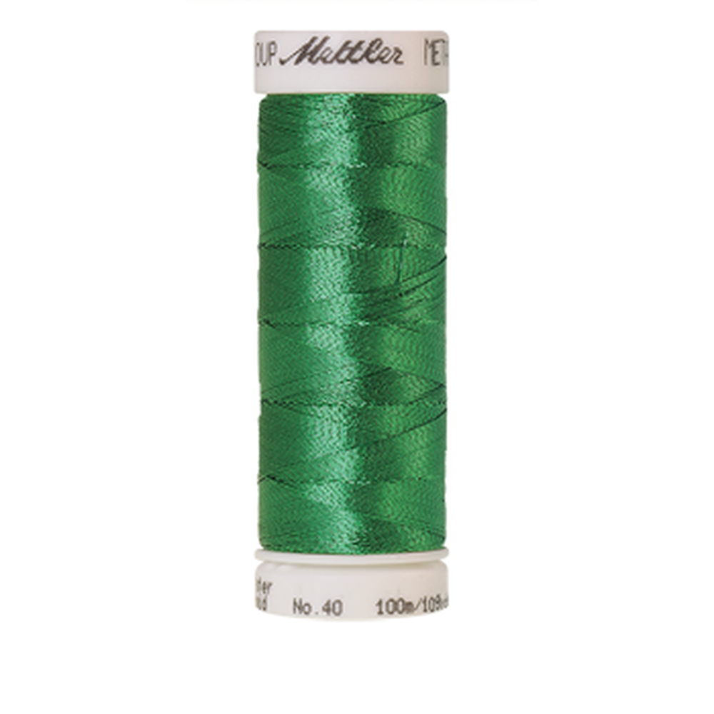 Mettler metallic embroidery thread spool in Malachit (5833) - 40wt 100m