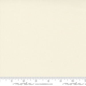 Moda Bella Solids Ivory 60 solid cotton - charm pack
