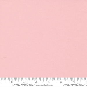 Moda Bella Solids Sisters Pink 145 solid cotton - charm pack