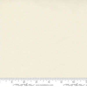 Moda Bella Solids Snow 11 solid cotton - charm pack
