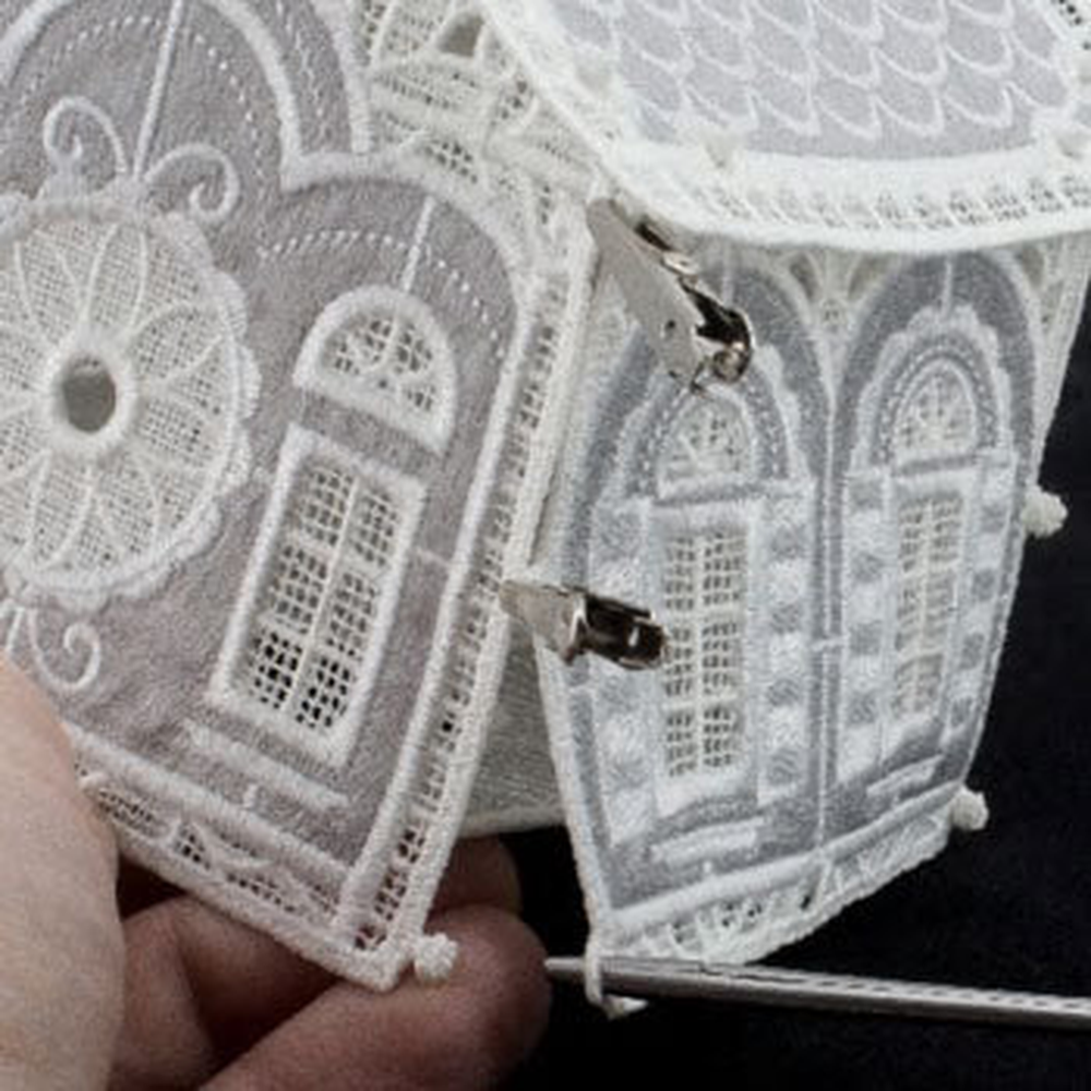 OESD Freestanding Lace Button Clips for Machine Embroidery Pack of 10