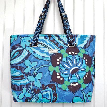 Emmaline the Totes Ma Tote Pattern - sewing pattern by Emmaline Bags - packaging