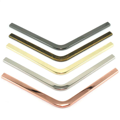 Emmaline Metal Edge Curved Trim