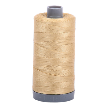 Aurifil Thread 28/2 750m Very Light Brass 2915